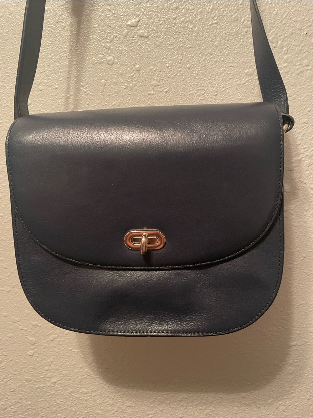 Lo & Sons Navy Leather Crossbody with silver Turn-Lock